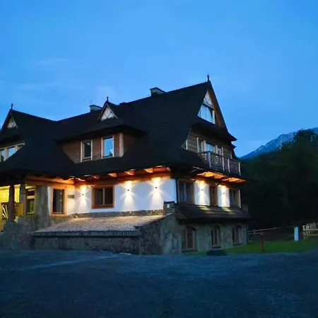 Cozy In With Mountain View Apartment