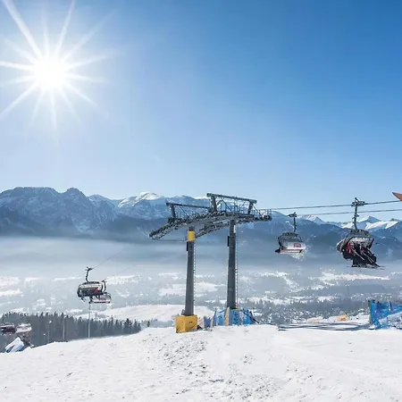 Cozy In With Mountain View Διαμέρισμα